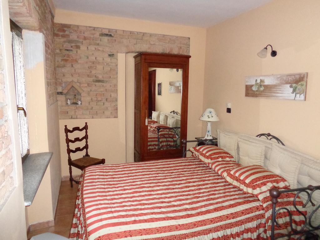 Vila Gran Collina San Damiano dʼAsti Pokoj fotografie
